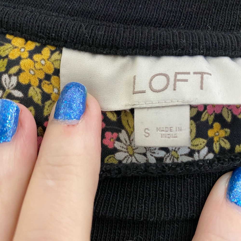 Loft Split Back Sweater Size Small - image 3